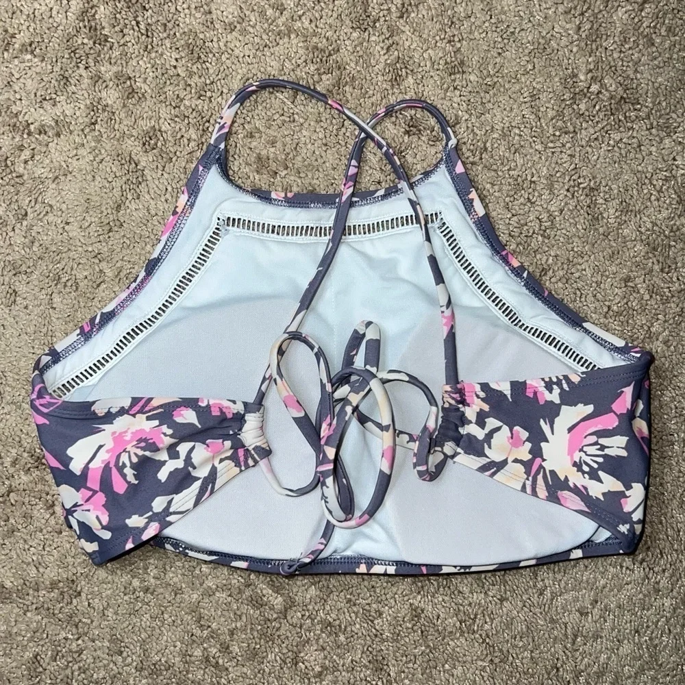 3/$25 🍄 Xhilaration Gray and Pink Strappy Floral Bikini Top Size XL